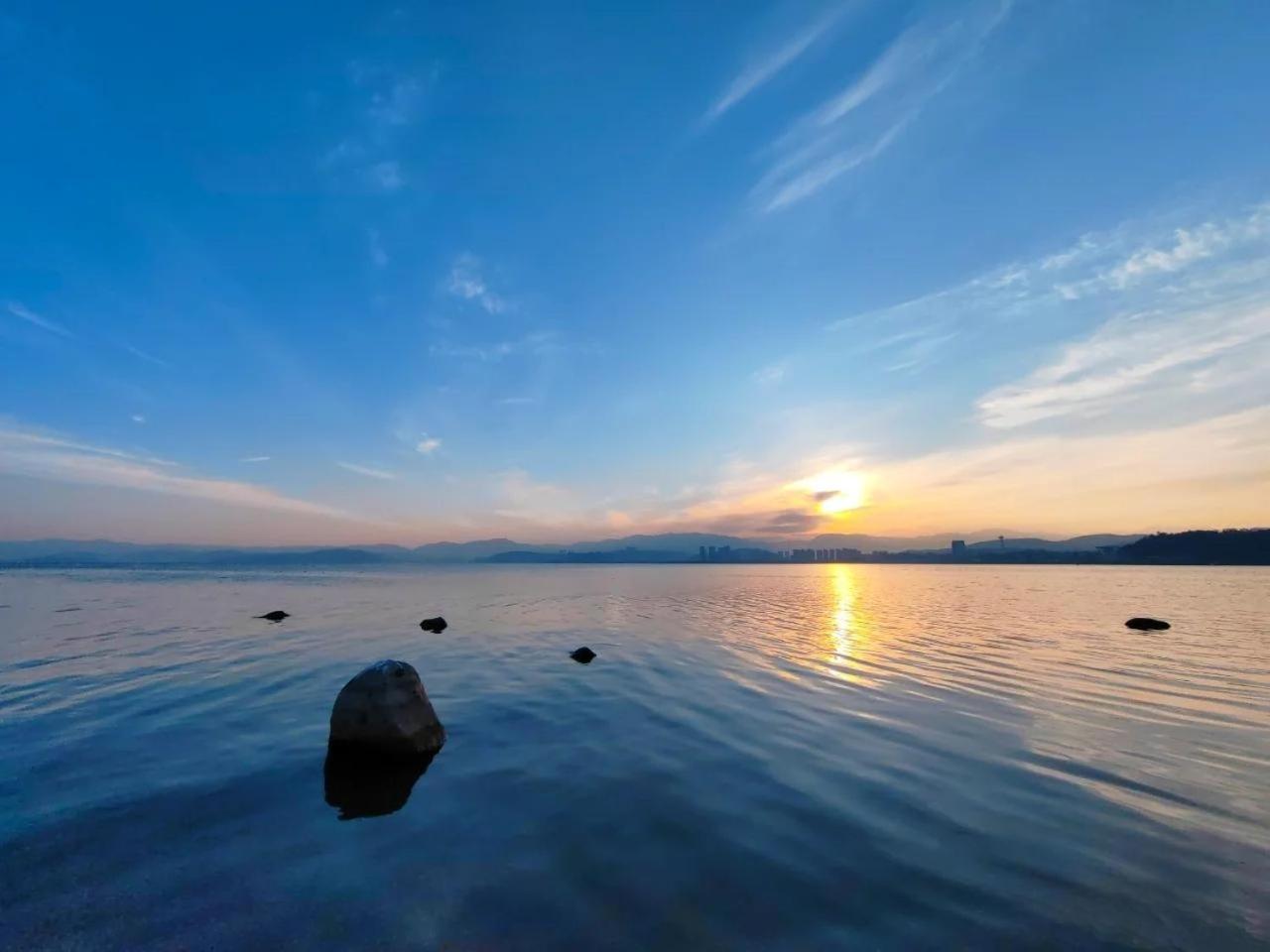 Dali Nest Secret Garden Lake View Inn Экстерьер фото